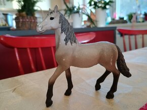 Schleich koně - 10