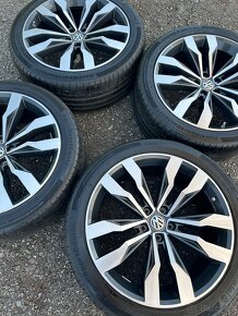 VW TIGUAN 5x112 - 255/40 R20 - LETNÍ SADA - 10