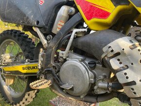 Suzuki RM 125 - 10