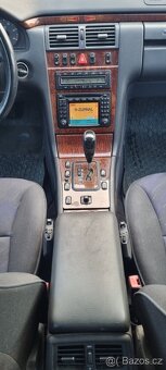 Mecedes Benz E 320 Automat 3.2CDi 2001 5/7místné - 10