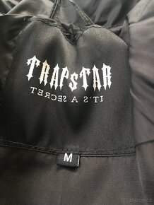 Péřová bunda zn.Trapstar vel.M - 10