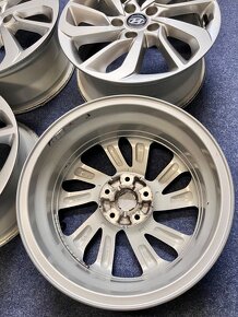 5x114,3 R17 alu sada orig. Hyundai Tucson - 10