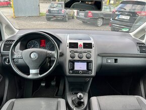 VW Touran 1.4 TSI 103kW 7 míst,Servis,Navi - 10