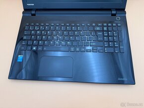 Notebook 15,6" TOSHIBA.Intel i5-5200U 2x2,20GHz.256gb SSD. - 10