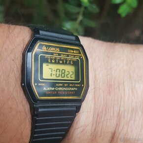 Digitální hodinky LORUS - 10