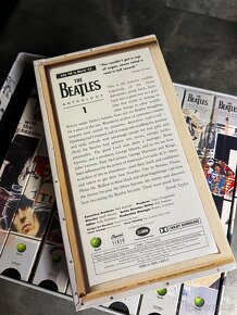 8x VHS videokazeta BEATLES - Anthology | org. USA | NM/NM - 10