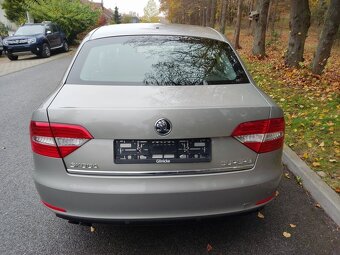 ŠKODA SUPERB 2.0 TDI DSG Ambition 2015 - 10