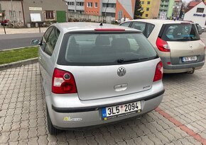 VW Polo 1.2 47 kW, rok 2003.  160 tis km. Tažné  - 10