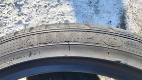 Zimní pneu 225/40/19 Kumho - 10