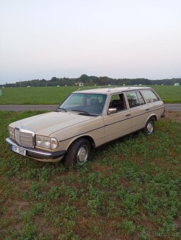 Mercedes w123 kombi 240d - 10