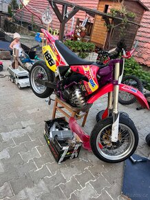 Prodam honda cr 250 r 2001 . Yamaha r6 2001 .suzuki 250 rm 1 - 10