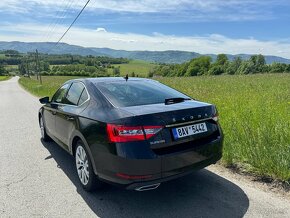 Přenecháme na splátky vůz Škoda Superb 2.0 TDi Style Plus - 10