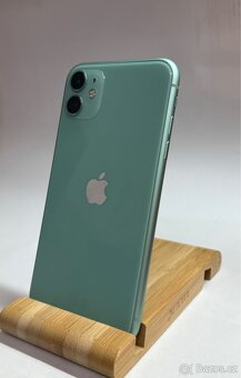 Apple iPhone 11 - 10