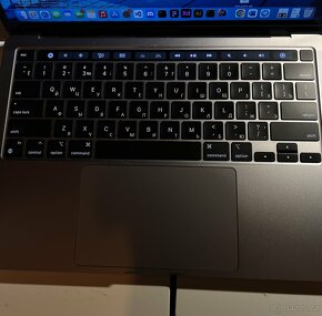 MackBook Pro 13.3 2020 / M1 - 10