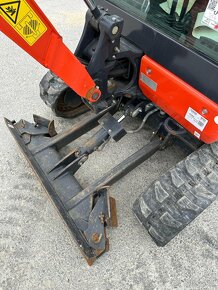 Kubota kx019 - 10