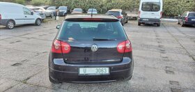 VW Golf 5 1K TOUR 1,4 16V 2007 130 tis. km 5 tidveř - 10