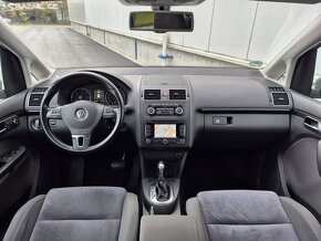 Touran 2.0TDI 103kW Highline,DSG,Xenon,navi,serviska,bez kor - 10