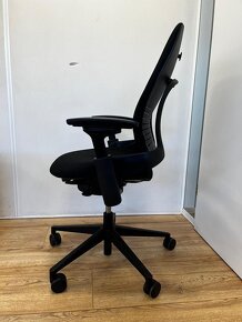 Steelcase Leap V2 - 10