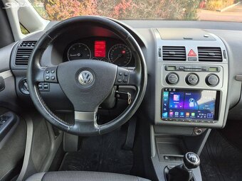 VW Touran 1.9TDI 77kW Freestyle 2010,7.míst,tažné,serviska - 10