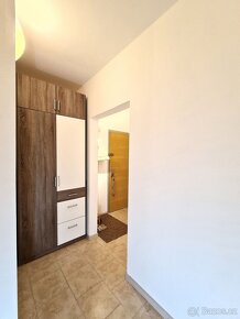 2+kk 49 m² Obránců míru, Strakonice, zrekonstruovaný, od 01/ - 10