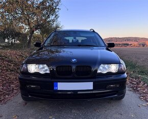 BMW E46 330iX 170kw Touring- Xenony,kůže,Navigace,šíbr,pěkné - 10