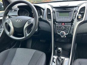 Hyundai i30 1.6 88kw AUTOMAT r.v.2012 ČR 1.maj 93.600km - 10