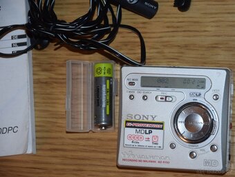 MINIDISC / minidisk recorder MDLP SONY MZ-R700, DO,přísluš. - 10