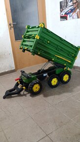 Dětský traktor s vlekem John Deere - 10