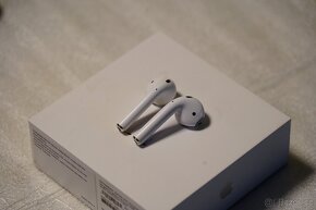 Apple AirPods 2 - 10