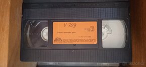 VHS videokazety a nějaká DVD - 10