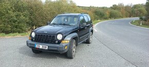 Jeep cherokee kj - 10