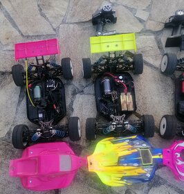 Závodní RC 1/8 elektro Kyosho Inferno MP9e -4WD JAPAN - 10