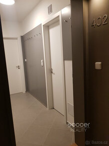 Pronájem nového bytu 1+kk, 31 m2, v Praze 15 - Dolní Měcholu - 10