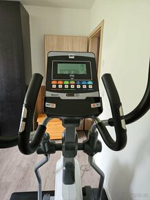 Prodám eliptický trenažér BH FITNESS NC19 - 10