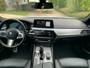 BMW 530d xDrive AT Touring M-paket - 10