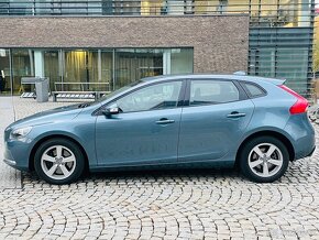 Volvo V40 2.0 D3 5.VÁLEC 110KW MANUÁL KAMERA VÝHŘEV BEZ KORO - 10