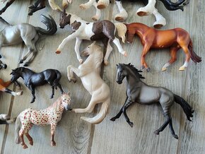 Schleich a Collecta koně - 10