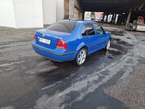 Volkswagen Bora 2.0i 85kw 115koni, R.v 1999, najeto pouze 21 - 10