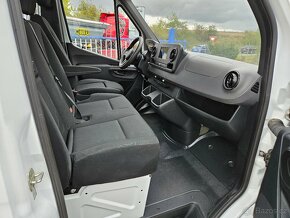 Mercedes-Benz Sprinter 2.1 L3H2 7 míst 7/2020 - 10