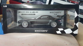 Model 1:18 Rarita Mercedes SLS AMG GT3  Minichamps - 10