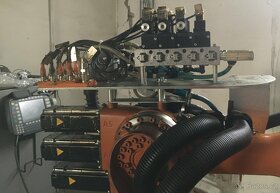 Robot KUKA KR6 a KR16 plus KRC2 2 ks, cena za kus - 10