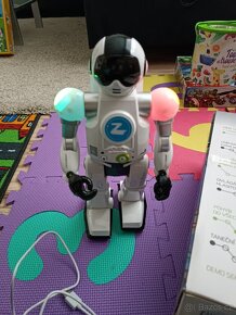 Interaktivní robot Made Zigy - 10