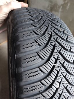 Hankook Winter Icept RS2 185/65 R14 zimní - 10