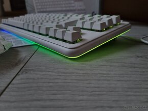 Mechanická klávesnice Logitech G713 GL Tactile - 10