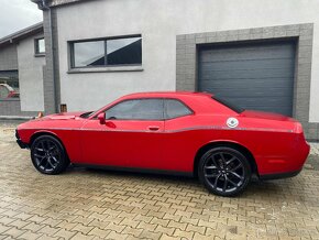 Dodge Challenger 3.6  dovuz USA  startuje a jezdi - 10