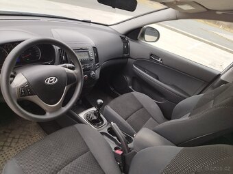 HYUNDAI i30, 1.4i, 2009,2.majitel,koupeno v ČR - 10