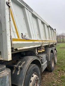 IVECO TRAKKER  8x4 třístranný sklápěč - 10