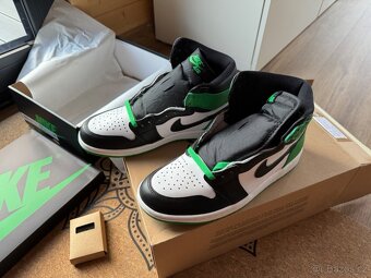 Air Jordan 1 Lucky Green - 10