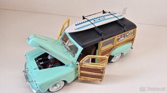 1:18 FORD WOODY 48 - 10