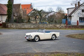 Triumph TR4A - 10